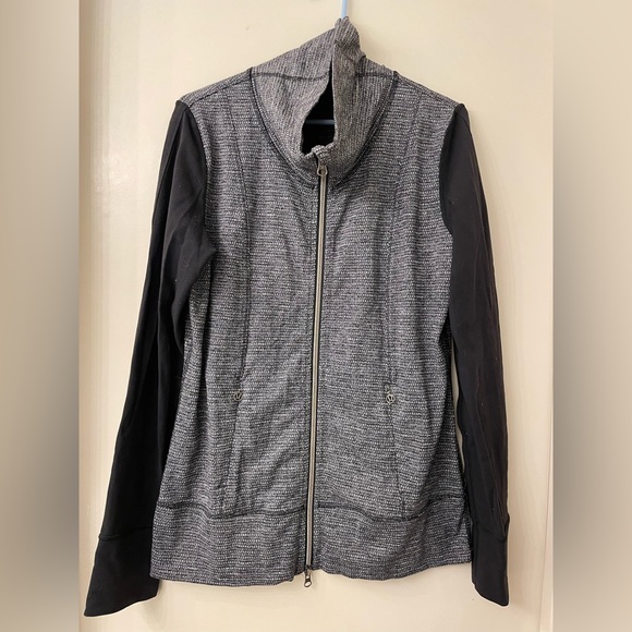 lululemon athletica Tops - Lululemon Daily Practice Jacket - Gray Black size 8 / Medium